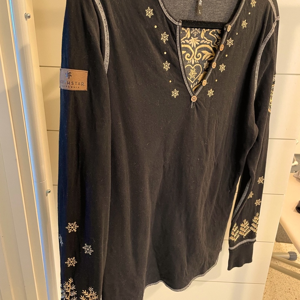 Alp n Rock Henley. Womens large. Great condition.